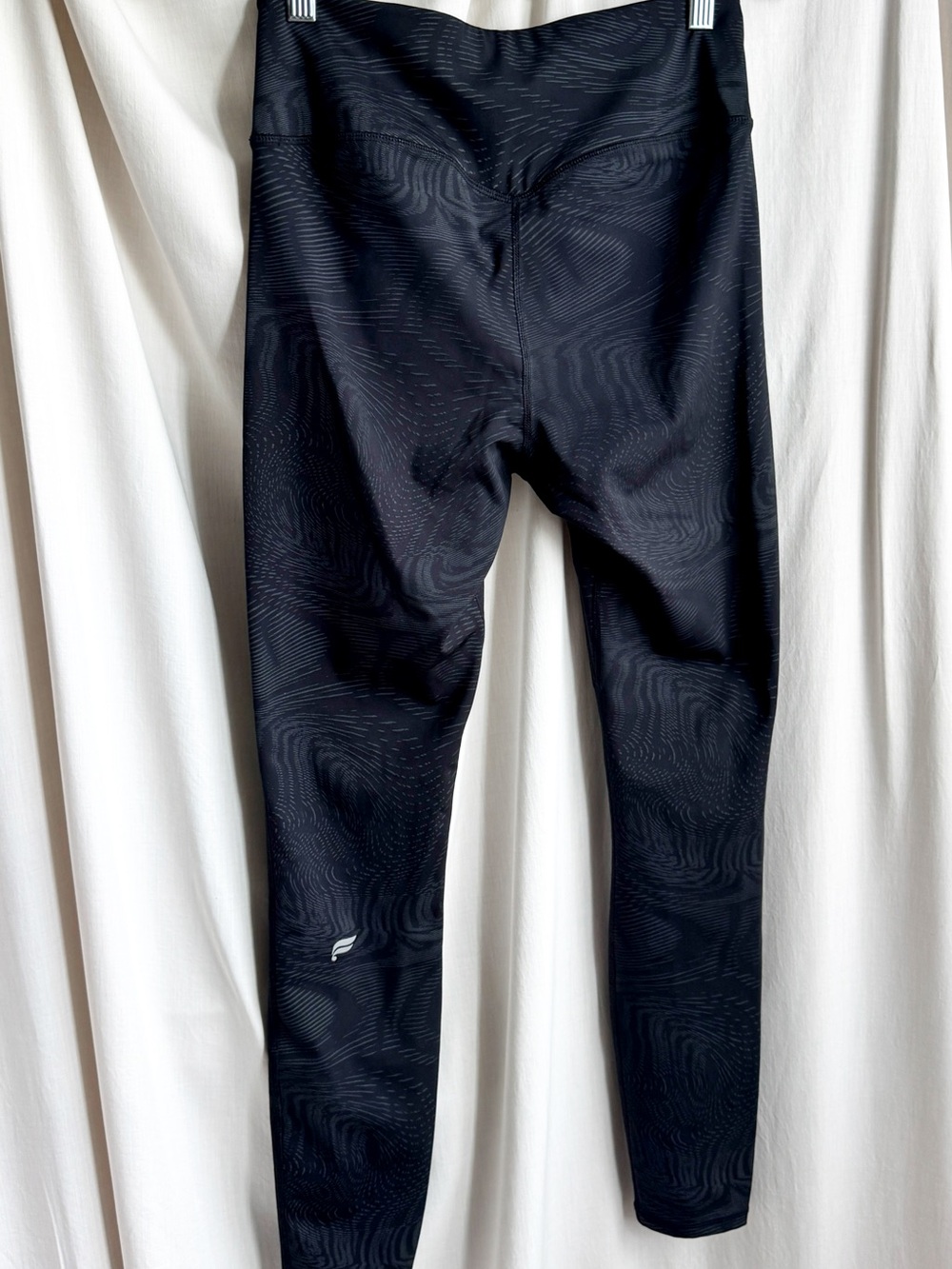 Fabletics Motion365+ High-Waisted Printed Leggings Black – Size M - Picture 3 of 5